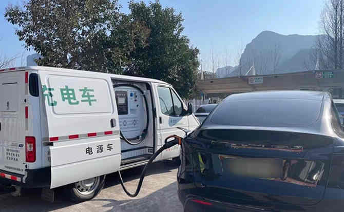 龙山汽车搭电